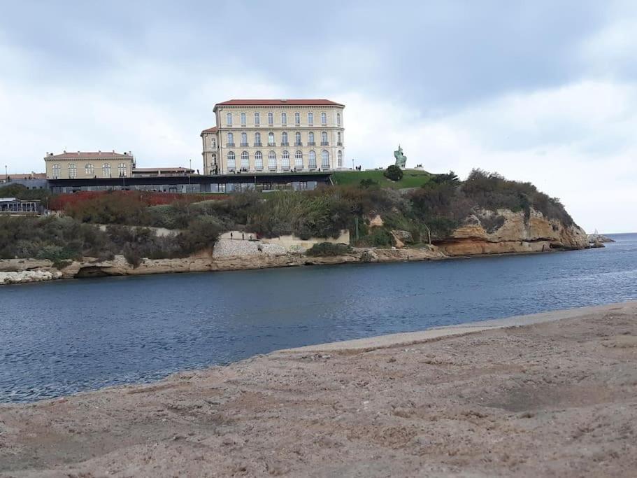 Plein Coeur Du Quartier Du Panier . Chaleureux T2. Apartment Marseille Bagian luar foto
